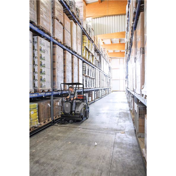 Подметальная машина Karcher KM 105/110 R